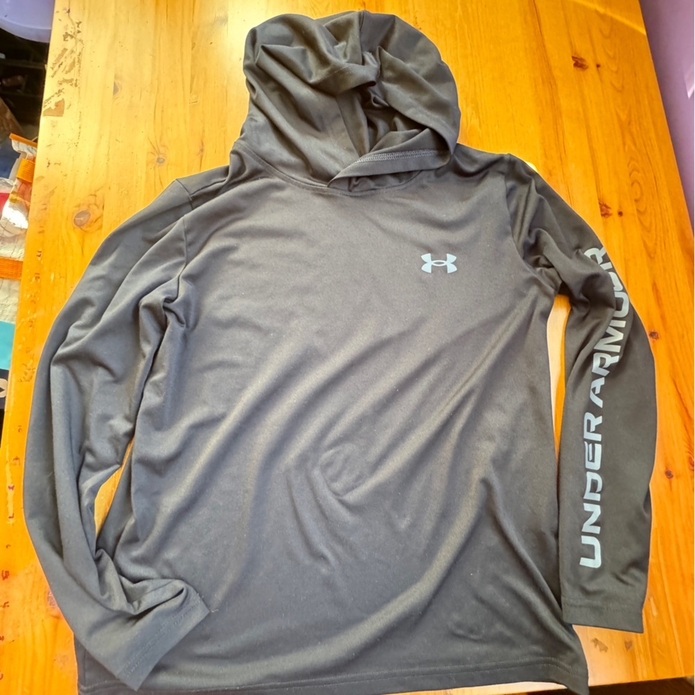 Under Armour pullover hoodie with extra neck/face cover option size YL